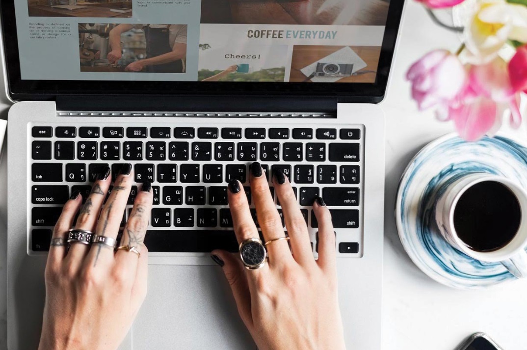 SEO erreurs 2024 : illustration des problèmes techniques SEO sur un site web