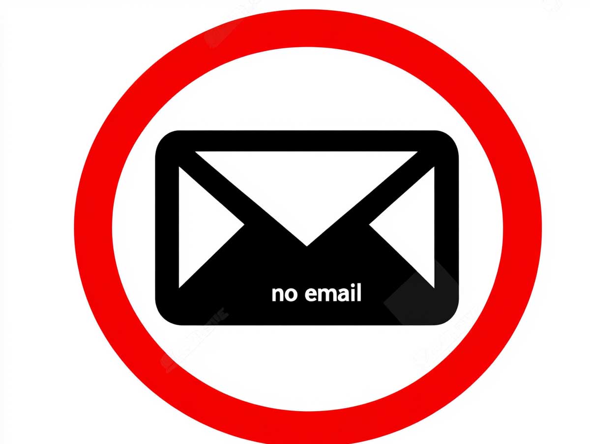 mails : écran d'ordinateur affichant une boîte de réception d'emails vide